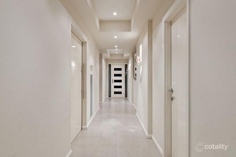 Property photo of 27 Tudor Drive Mooroolbark VIC 3138