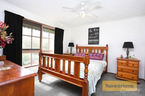 Property photo of 2 Flinders Road Melton South VIC 3338