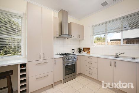 Property photo of 107 Warren Road Parkdale VIC 3195