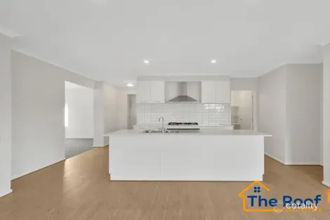 90 Mckinley Dr, Truganina, VIC 3029