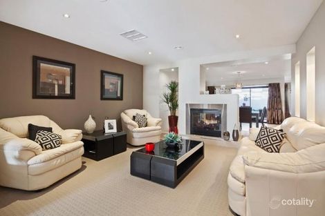 Property photo of 5 Glass Crescent Doreen VIC 3754
