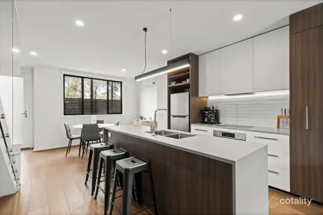 Property photo of 2/150 Pigdons Road Highton VIC 3216