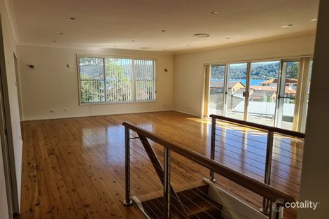 Property photo of 8 Noonan Point Avenue Point Clare NSW 2250