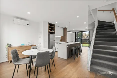 Property photo of 2/150 Pigdons Road Highton VIC 3216