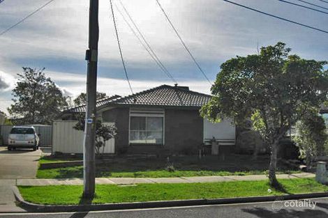 Property photo of 10 Keynes Court Deer Park VIC 3023