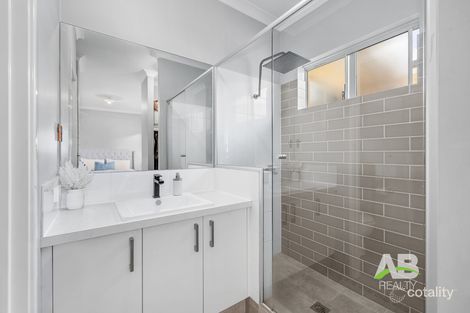 Property photo of 16 Limari Place Sinagra WA 6065