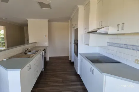 Property photo of 4 Diamond Court Point Vernon QLD 4655