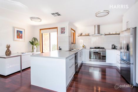 Property photo of 1 Hedgerow Crescent Hallett Cove SA 5158