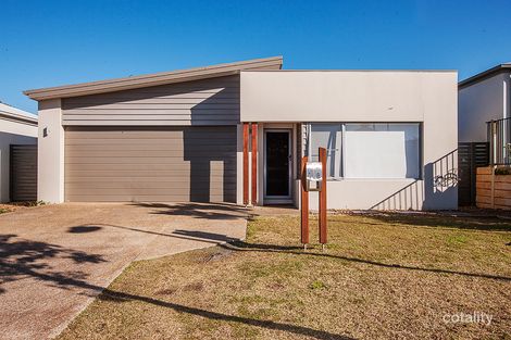 18 Ellabay Cres, Redland Bay, QLD 4165