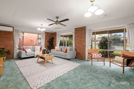 Property photo of 8 Avebury Drive Berwick VIC 3806