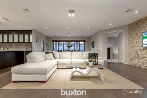 Property photo of 11 Rockingham Place Alfredton VIC 3350