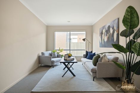 Property photo of 10 Gateau Drive Werribee VIC 3030