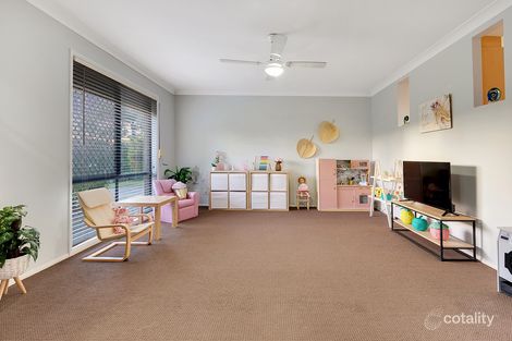 Property photo of 5 Taylor Place Forest Lake QLD 4078