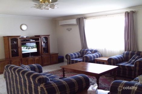 Property photo of 17 Gabo Crescent Sadleir NSW 2168