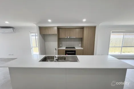 44 Flame Tree Rd, Cotswold Hills, QLD 4350