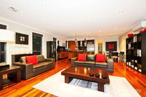 Property photo of 2 Little Mary Street Spotswood VIC 3015