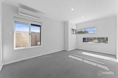 Property photo of 13 Flame Tree Loop Baldivis WA 6171