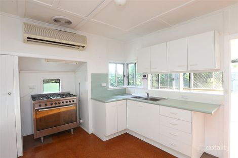 14 Oquinn St, Nudgee Beach, QLD 4014