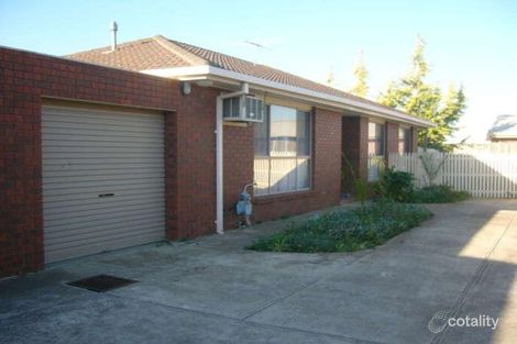 2/16 Wilpena Ct, St Albans, VIC 3021