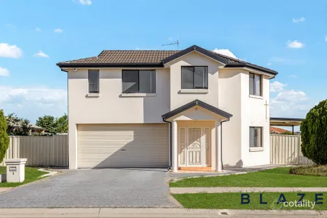 Property photo of 1 Howard Close Green Valley NSW 2168