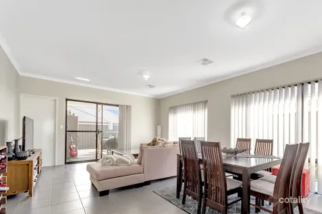 Property photo of 207 Grandis Boulevard Banksia Grove WA 6031