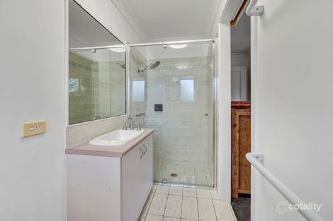 Property photo of 15 Clifford Place Forest Lake QLD 4078