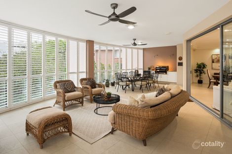 2/52 Underhill Ave, Indooroopilly, QLD 4068