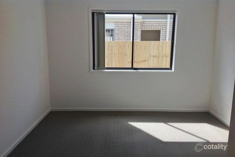 Property photo of 2/1 Lynette Street Kallangur QLD 4503