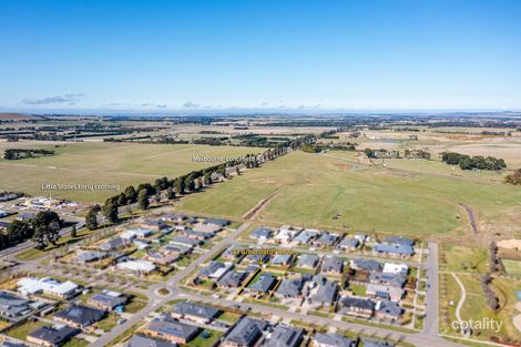 Property photo of 13 Greenfields Boulevard Romsey VIC 3434