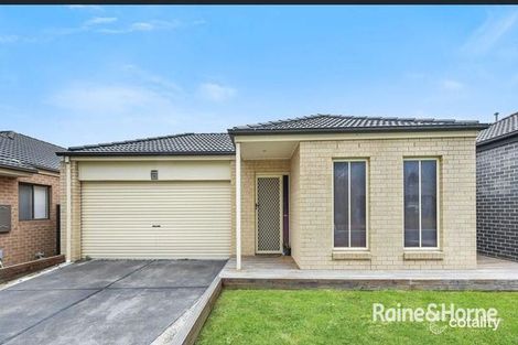 Property photo of 12 Abrus Circuit Cranbourne North VIC 3977