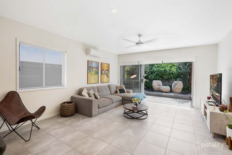 Property photo of 2/20 Salisbury Street Redland Bay QLD 4165