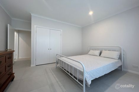 Property photo of 28 Selkirk Avenue Benowa QLD 4217