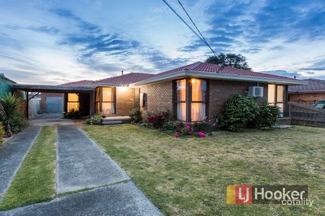 8 David Ave, Cranbourne, VIC 3977