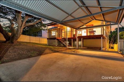 Property photo of 221 Englefield Road Oxley QLD 4075