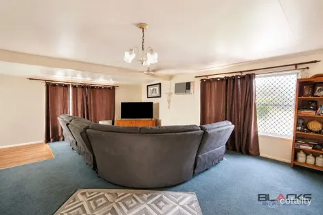 Property photo of 75 Beardmore Crescent Dysart QLD 4745