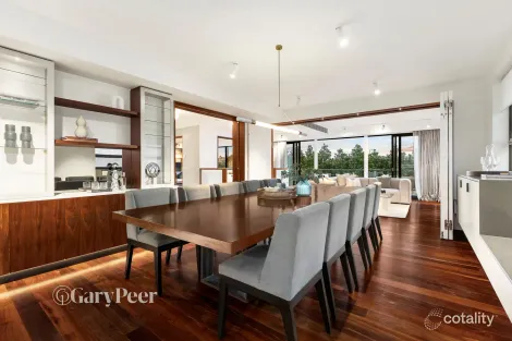 Property photo of 3 Helenslea Road Caulfield North VIC 3161