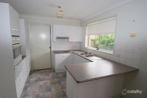 Property photo of 33 Dalgety Crescent Green Point NSW 2251