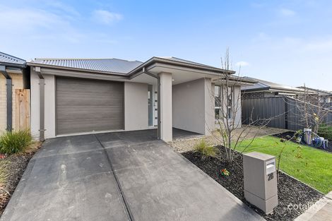 Property photo of 28 Salim Way Clyde North VIC 3978