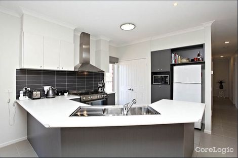 Property photo of 22 Tenterfield Drive Burnside Heights VIC 3023