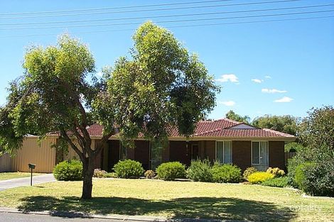 10 Glastonbury Rd, Armadale, WA 6112