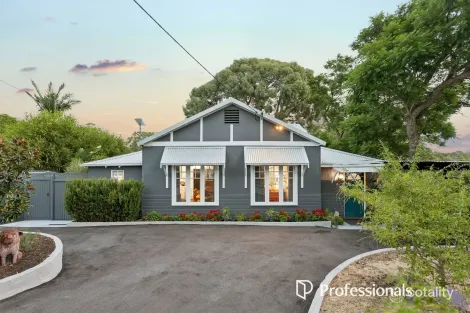 93 Glyde Rd, Lesmurdie, WA 6076