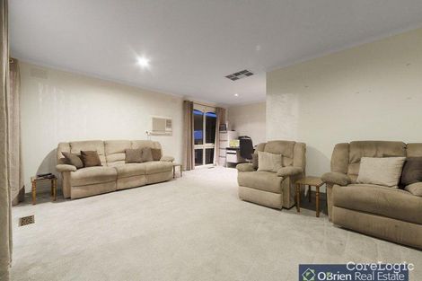 Property photo of 21 Matthew Flinders Avenue Endeavour Hills VIC 3802