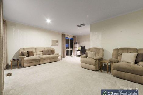 Property photo of 21 Matthew Flinders Avenue Endeavour Hills VIC 3802