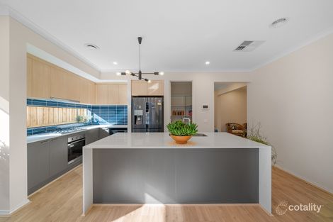 Property photo of 9 Louisville Drive Thornhill Park VIC 3335