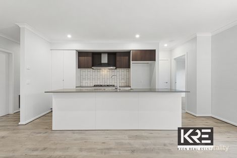 Property photo of 6 Faraya Road Pakenham VIC 3810