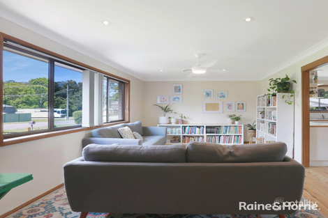 Property photo of 28 Charmhaven Avenue Charmhaven NSW 2263