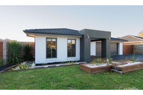 9 St Austell Ct, Skye, VIC 3977