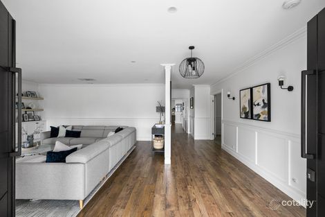 Property photo of 22 The Regency Hillside VIC 3037