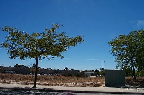 39 Towncentre Dr, Thornlie, WA 6108