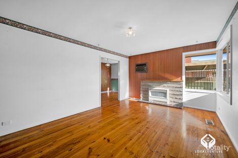 Property photo of 7 Melba Avenue Sunbury VIC 3429